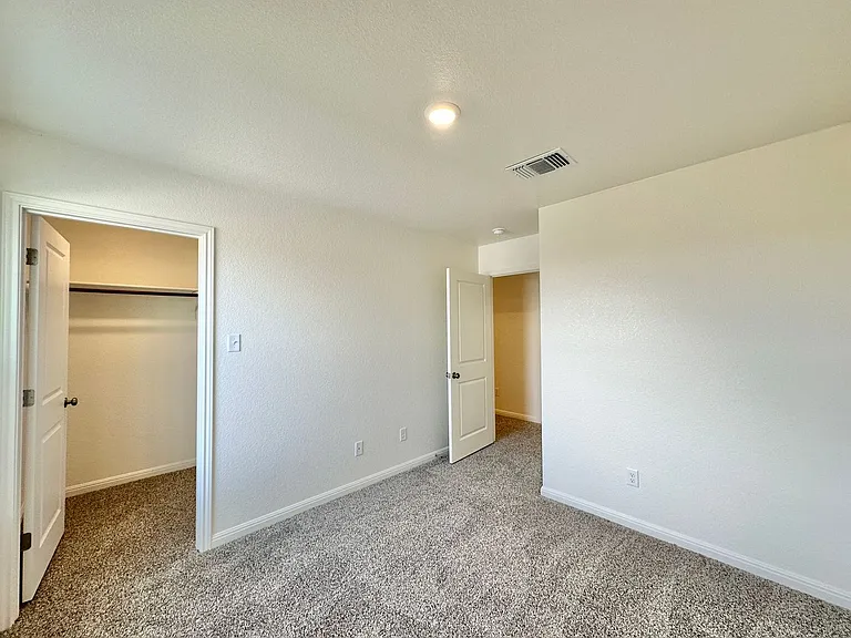 5913 Betty Lou Dr — Photo 16