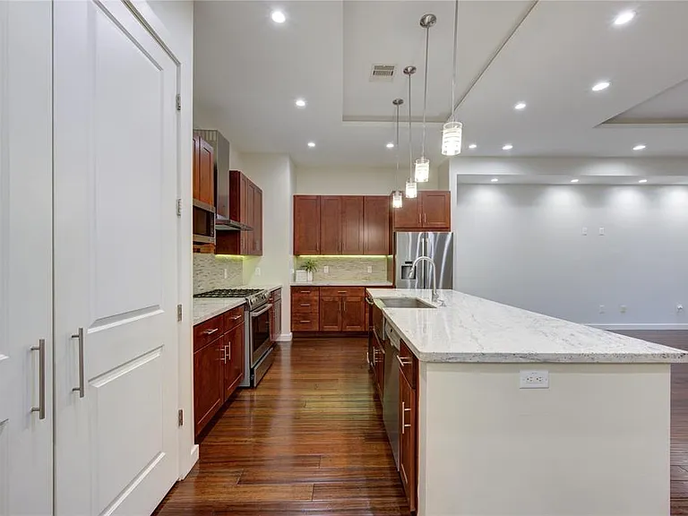 605 Jewett St — Photo 12
