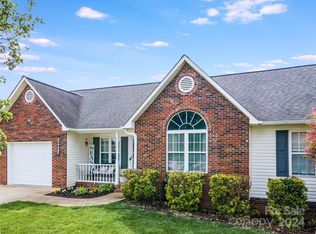 318 Crocker Rd, Kings Mountain, NC 28086