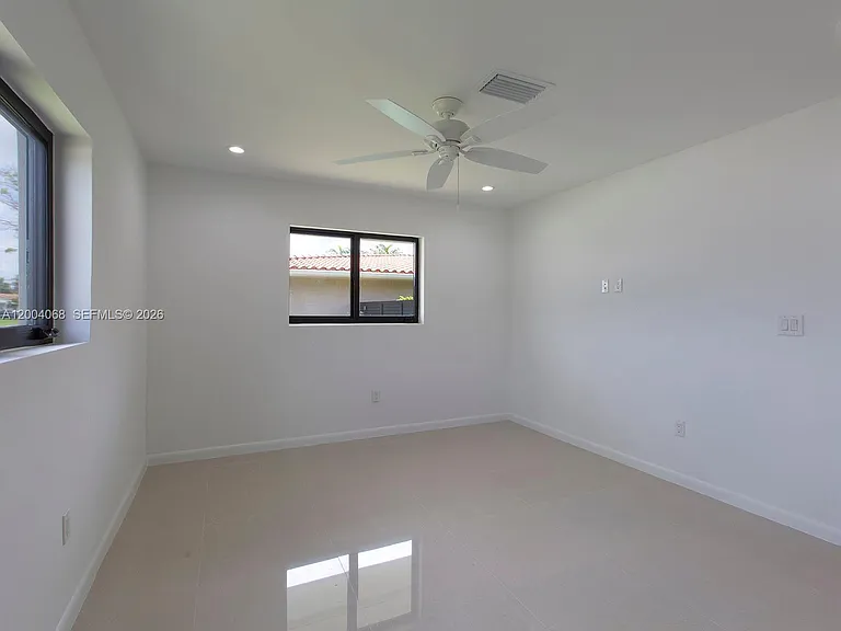 8790 SW 85th St — Photo 16