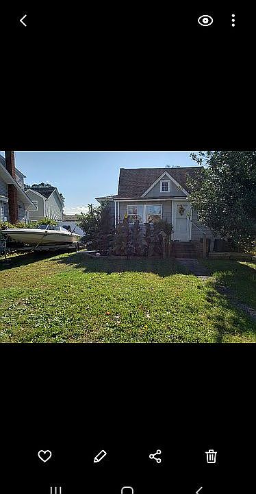 1st image of 114 Scudder Ave