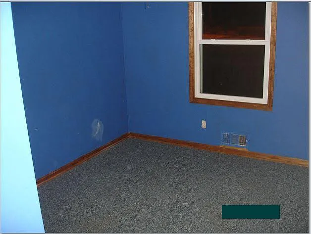 2919 NE Russell Rd — Photo 6