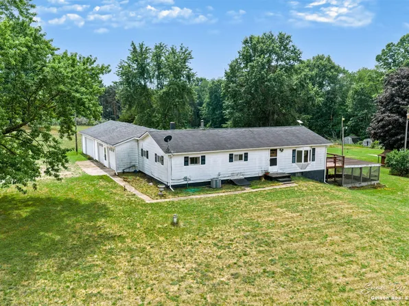 2168 Kellogg Rd, Ionia, MI 48846