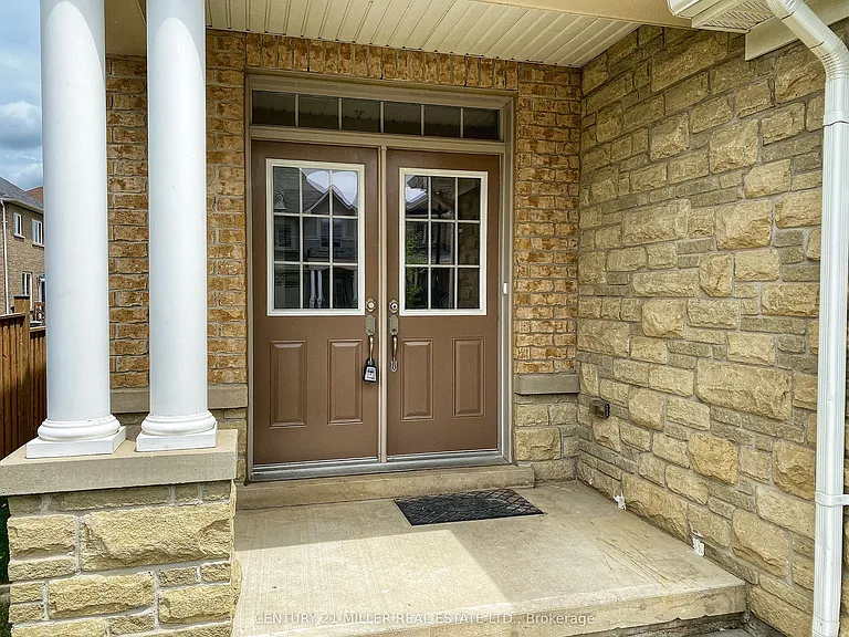 67 Summerberry Way — Photo 3