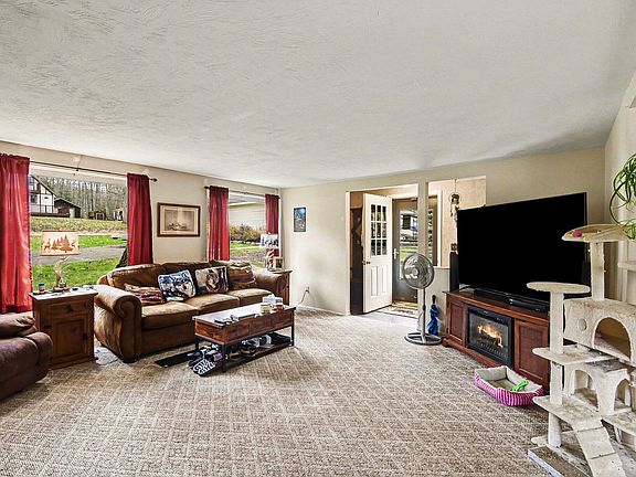 5th image of 2058 W Higgins Lake Dr