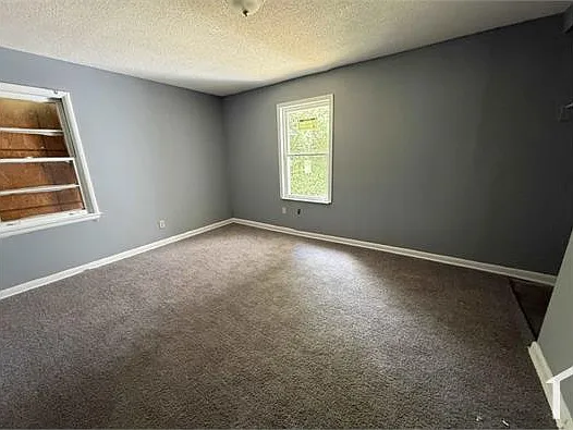 3285 Ashland St — Photo 2