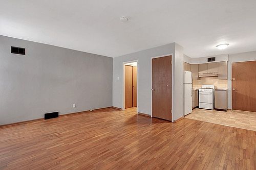 1st image of 4421 Donovan Ave