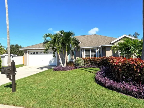 4577 Country Manor Dr, Sarasota, FL 34233