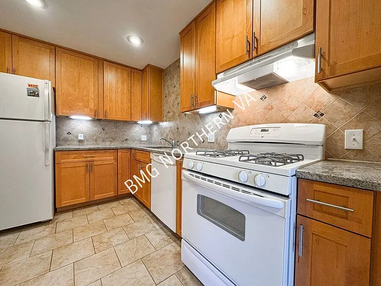 200 N Maple Ave #603 — Photo 10