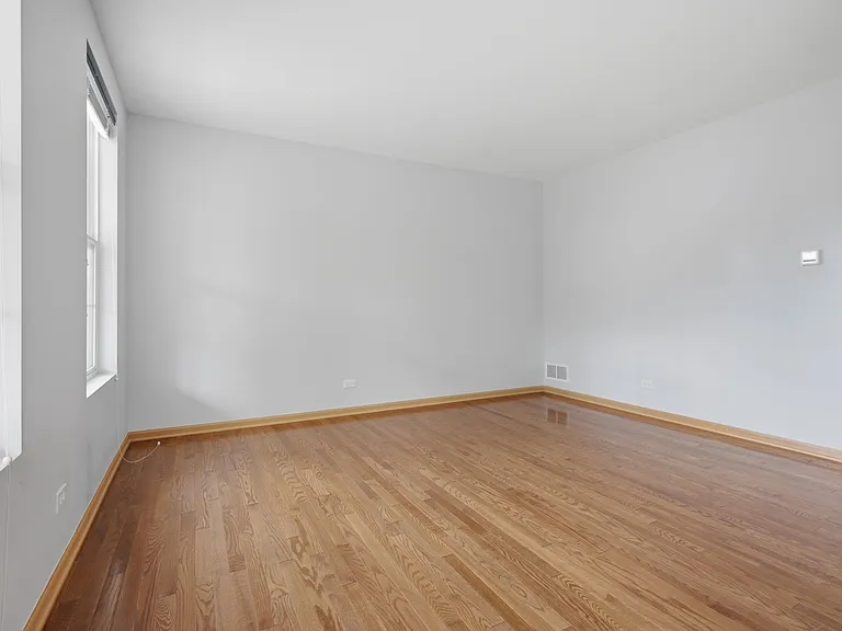 1758 Edith Ln — Photo 7