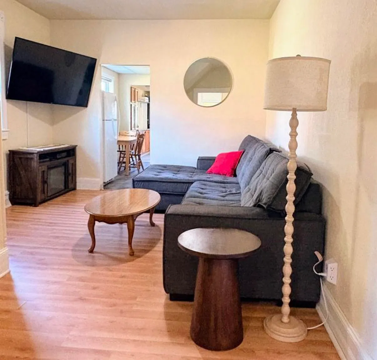 2 bed, 1200 sqft, $1,500 — Photo 3
