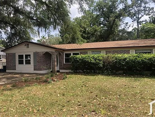4 bed, 2400 sqft, $2,850 — Photo 2