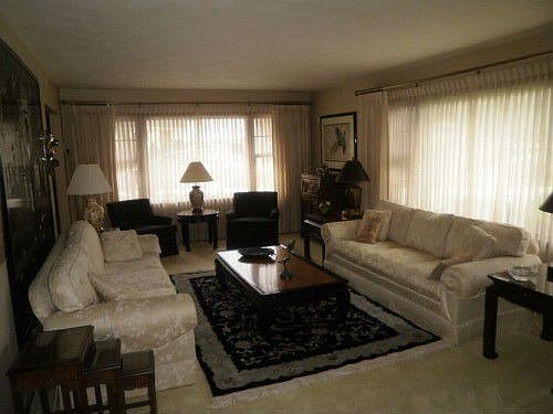 5th image of 726 S Benton Ct