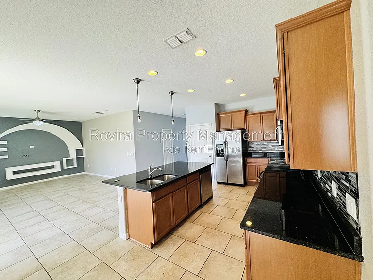 3221 Olivia Breeze Dr — Photo 6