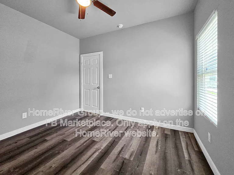 1429 Missouri Ave — Photo 13