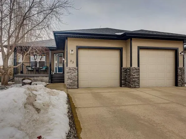 33 NW Parkside Cres, Blackfalds, AB T4M 0E9