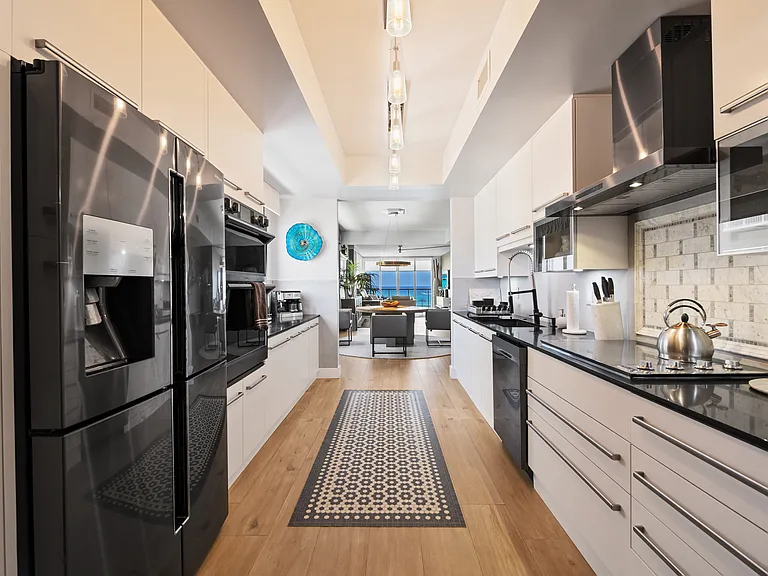 704 N Ocean Blvd — Photo 14