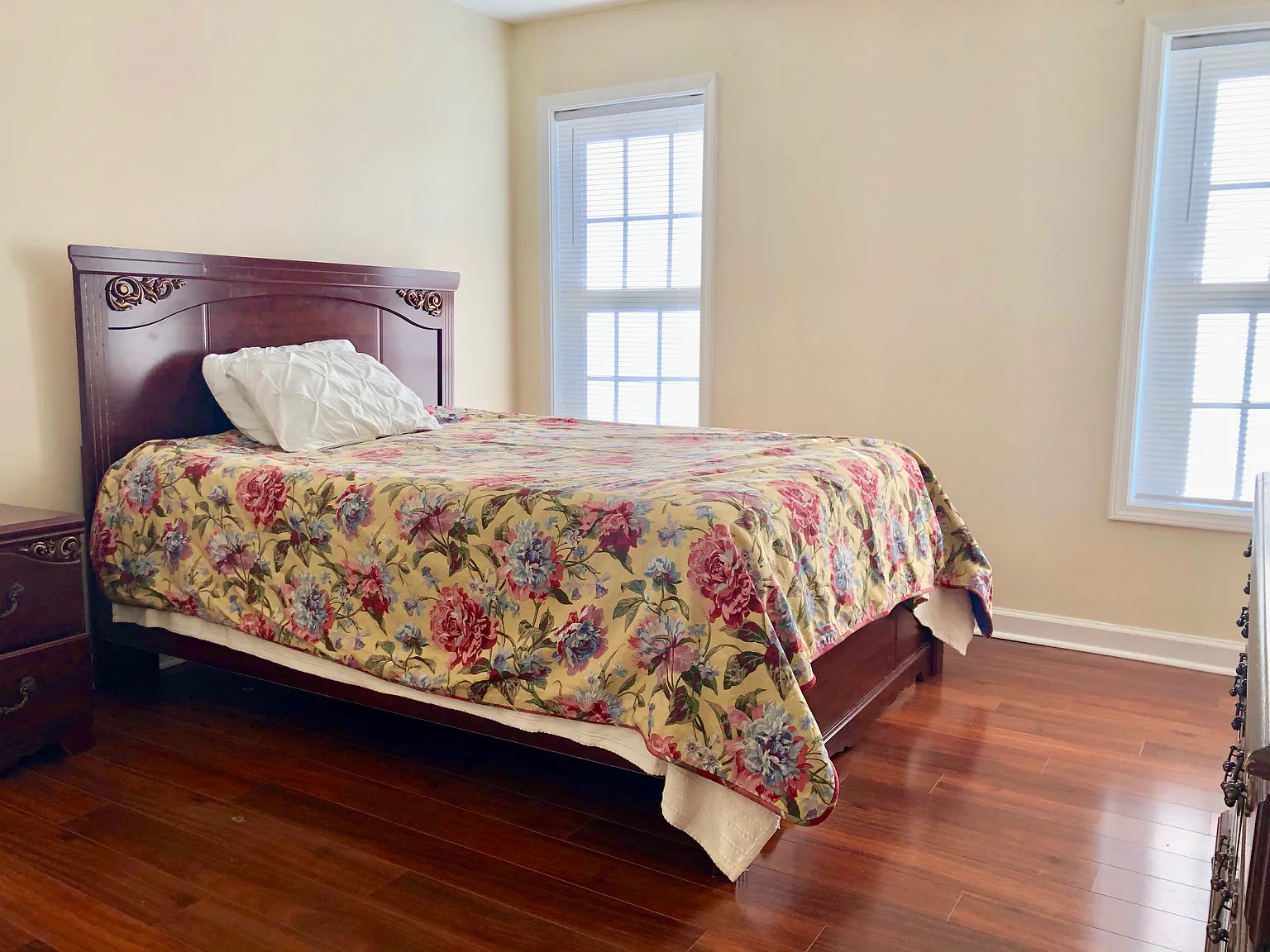 4 bed, 1930 sqft, $1,680 — Photo 2