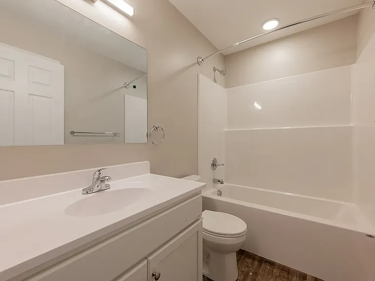 755 Fairview Rd #G — Photo 7
