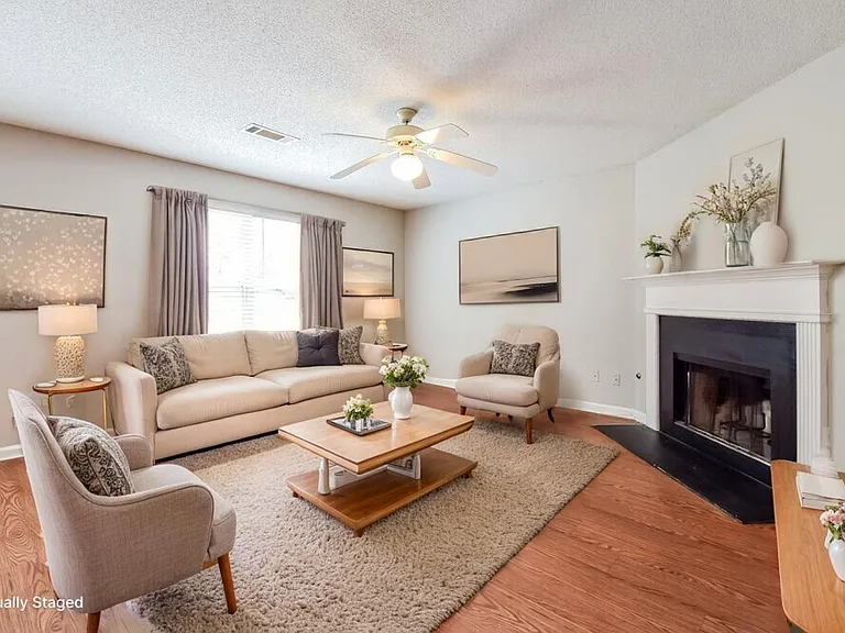 3038 Summer Breeze Dr — Photo 4