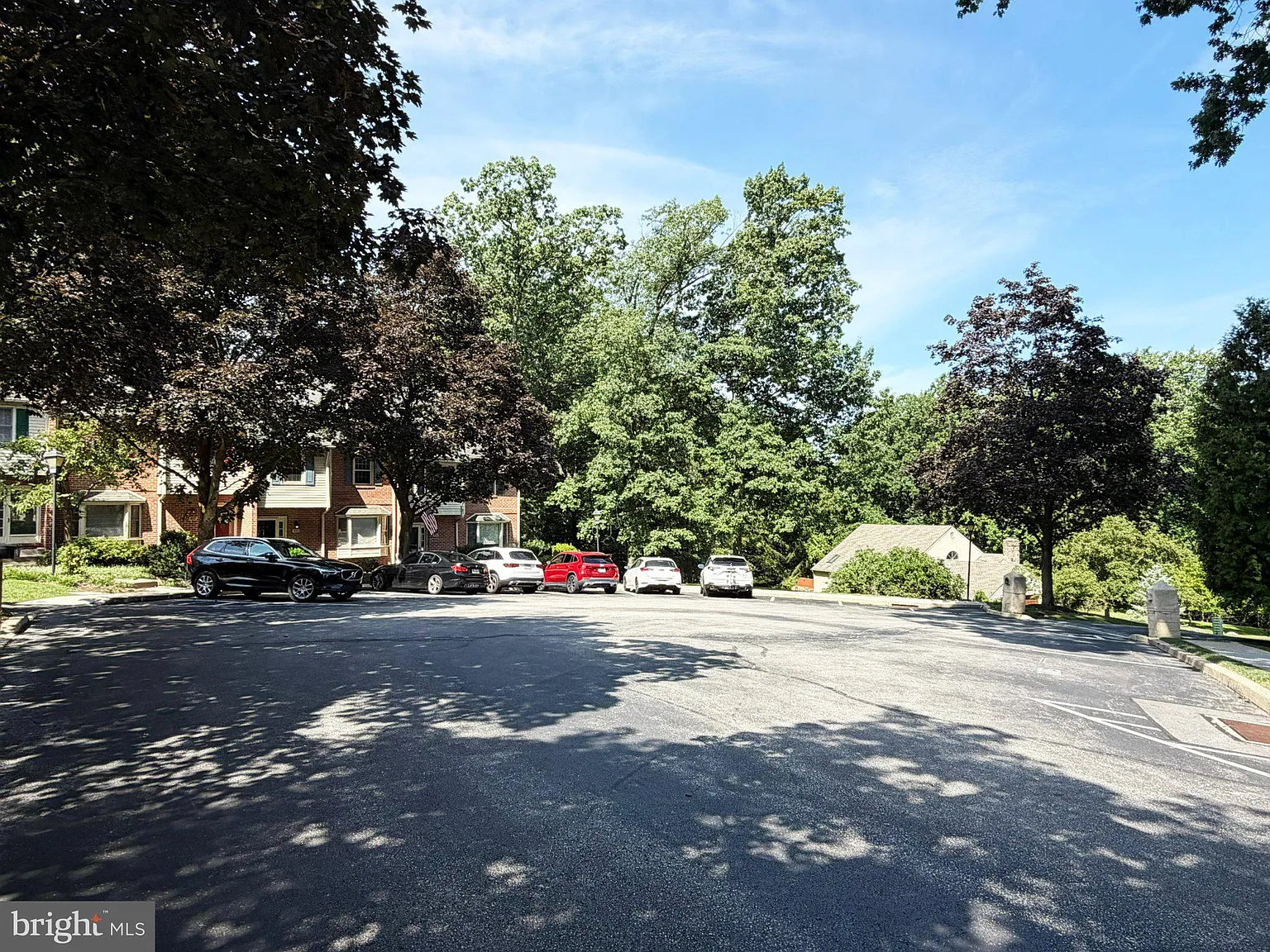 3 bed, 2.5 bath, 2078 sqft, $3,400 — Photo 4