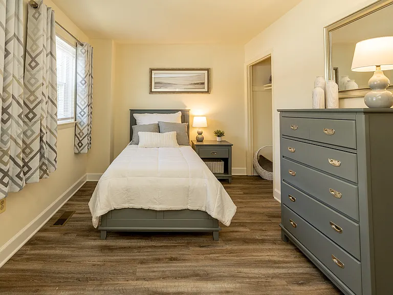 Seven Oaks Townhomes — Photo 8