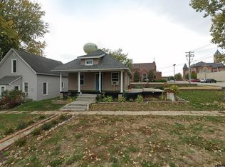 1404 11th St, Eldora, IA 50627