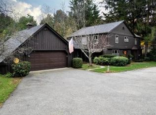 38 Hurst Rd, Barre, MA 01005