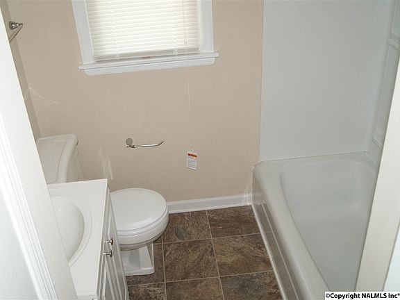 5th image of 4451 Millvale Dr SW