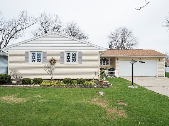 2nd image of 172 Woodmere Dr