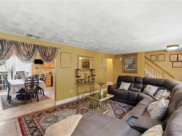 90 Rowley St, Providence, RI 02909