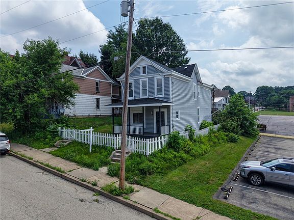 2nd image of 212 Ridge Ave
