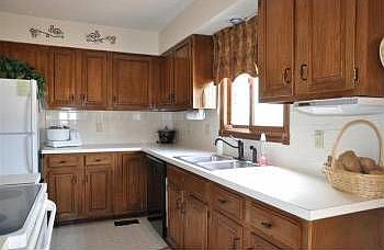 4th image of 1712 E Evergreen Ct