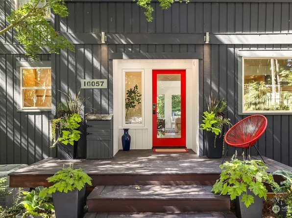 10057 NE Lafayette Avenue, Bainbridge Island, WA 98110