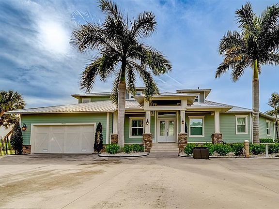 3rd image of 7405 Bay Dr