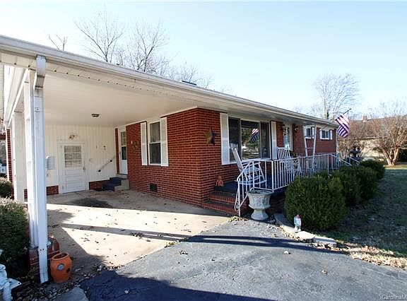 2nd image of 2626 S Main St