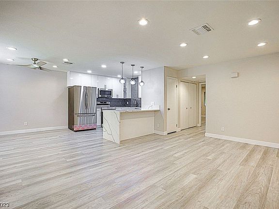 3rd image of 2705 Beaver Creek Ct APT 201