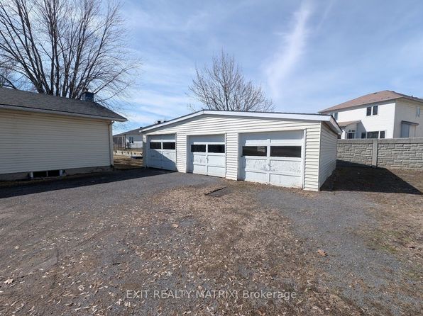 1632 Trim Rd, Ottawa, ON K4A 3P8