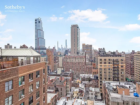 Sold by Sotheby's International Realty | media 3
