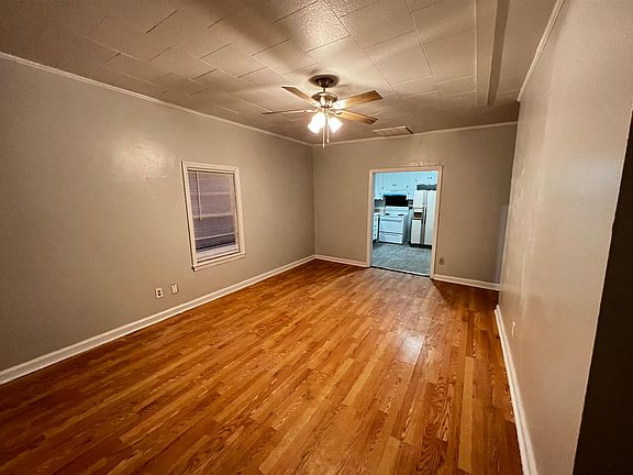 3rd image of 1906 Burnett Ave