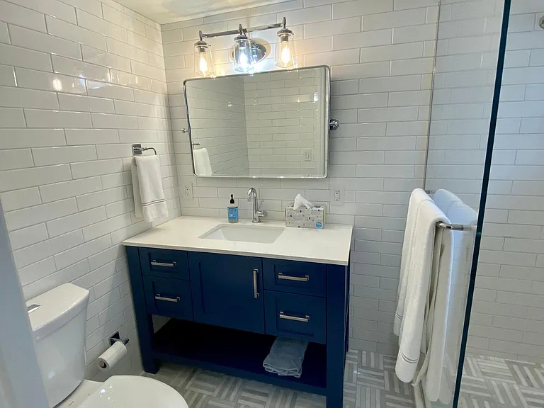 1175 Main St — Photo 16