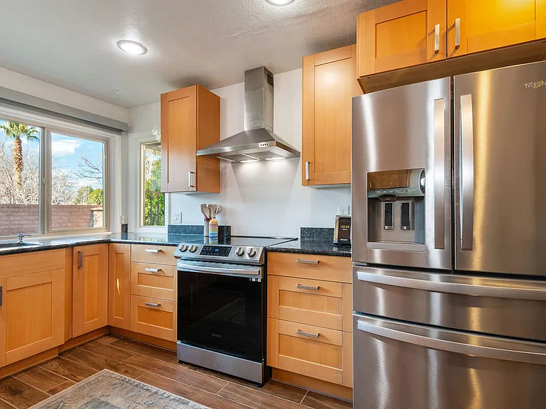 545 S Valley View Dr #137 — Photo 9
