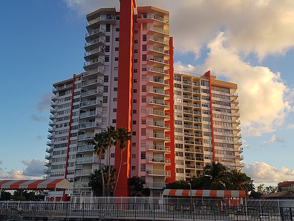 2nd image of 1351 NE Miami Gardens Dr APT 405E