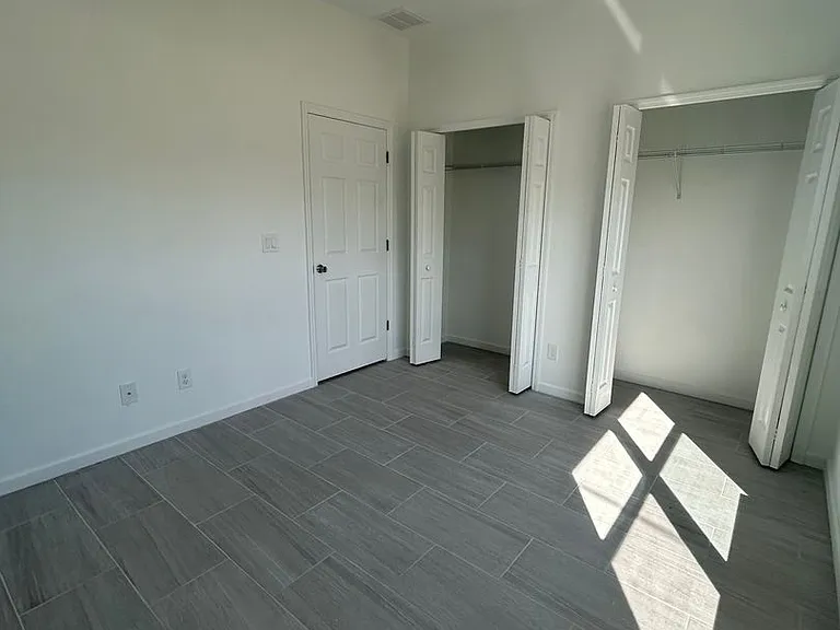 1142 Heron St — Photo 15