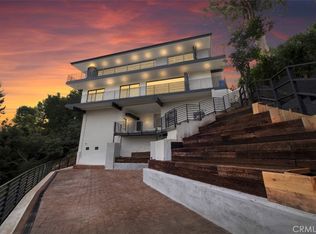 5710 Hill Oak Dr, Los Angeles, CA 90068