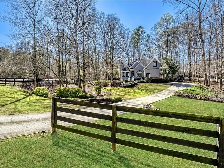 14124 Hopewell Rd — Photo 2