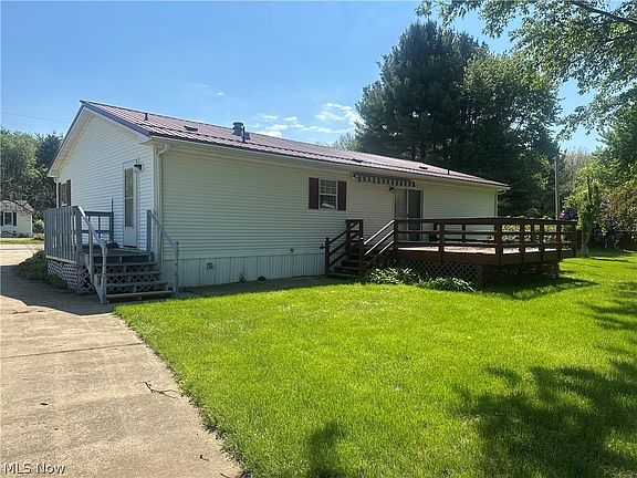 4th image of 9095 E Southview St