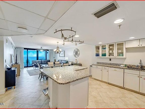 3rd image of 6201 Thomas Dr Unit 1405