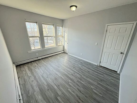 2nd image of 1104 Grove St #2D