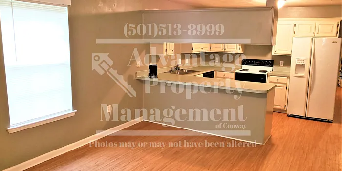 2 bed, 1.0 bath, 915 sqft, $775 — Photo 2